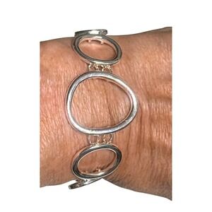 AVON SIGNATURE COLLECTION "ATHENA GODDESS" BRACELET (Silver-tone) Lobster Clasp
